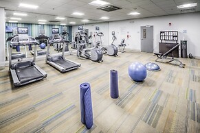 Holiday Inn Express & Suites Cleveland West - Westlake by IHG