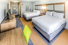 Holiday Inn Express & Suites Cleveland West - Westlake by IHG