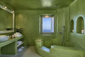 Skyfall Suites - Adults Only