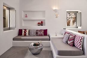 Skyfall Suites - Adults Only