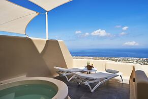 Skyfall Suites - Adults Only