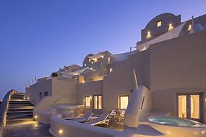 Skyfall Suites - Adults Only