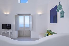 Skyfall Suites - Adults Only