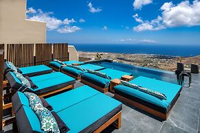 Skyfall Suites - Adults Only