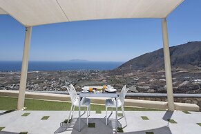 Skyfall Suites - Adults Only