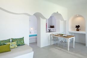 Skyfall Suites - Adults Only