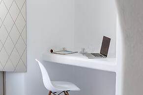 Skyfall Suites - Adults Only