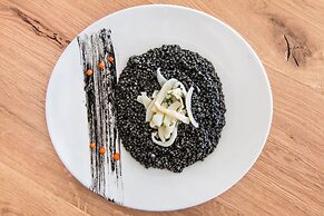 Skyfall Suites - Adults Only