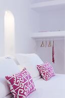 Skyfall Suites - Adults Only