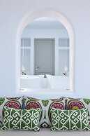 Skyfall Suites - Adults Only