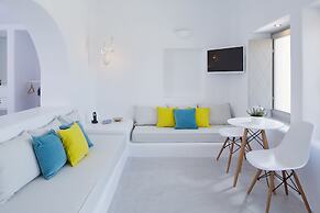 Skyfall Suites - Adults Only