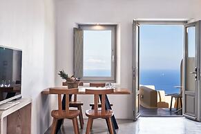 Skyfall Suites - Adults Only