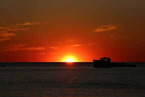 Parkside Cottages and Suites