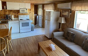 Parkside Cottages and Suites