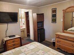 River Country Motor Lodge