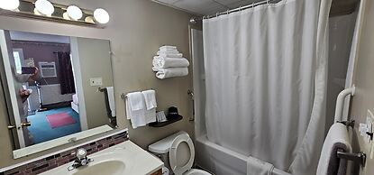 River Country Motor Lodge