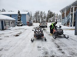 River Country Motor Lodge