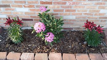 River Country Motor Lodge