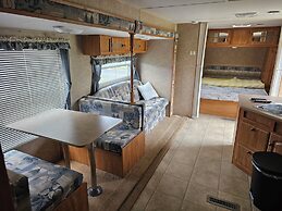 River Country Motor Lodge