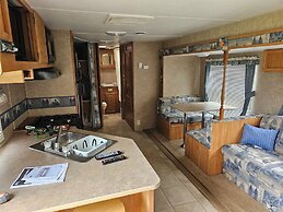 River Country Motor Lodge