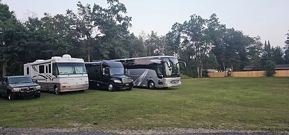 River Country Motor Lodge