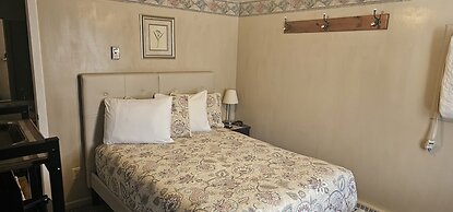 River Country Motor Lodge