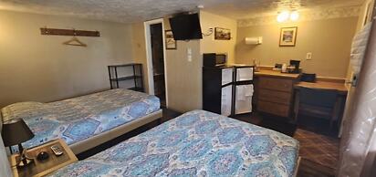 River Country Motor Lodge