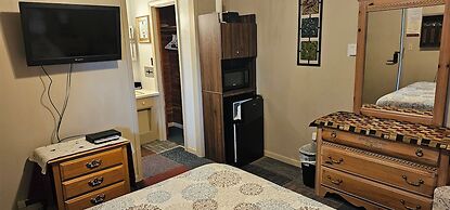 River Country Motor Lodge