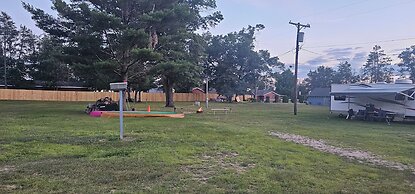 River Country Motor Lodge