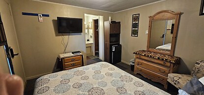 River Country Motor Lodge