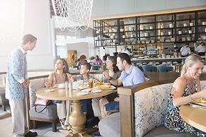 Universal's Loews Sapphire Falls Resort