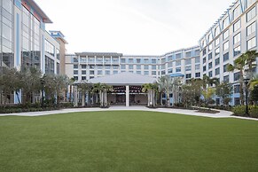 Universal's Loews Sapphire Falls Resort