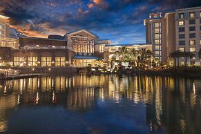 Universal's Loews Sapphire Falls Resort