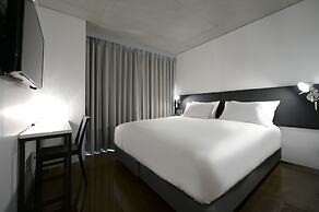 Creto Hotel Myeongdong