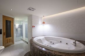 Lilai Travel - Lilia Motel