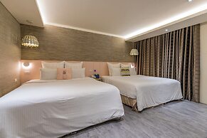 Lilai Travel - Lilia Motel