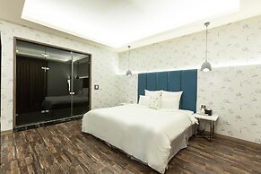 Six Star Motel-Zhongli