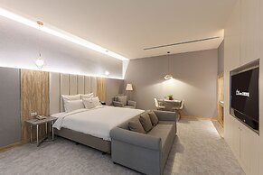 Six Star Motel-Zhongli