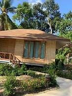 Thiw Son Beach Resort