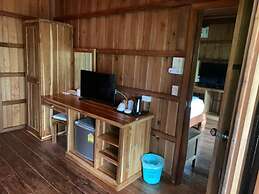 Thiw Son Beach Resort