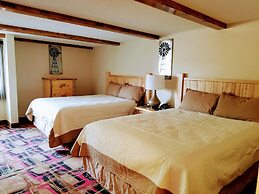 The Round Barn Lodge