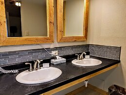 The Round Barn Lodge