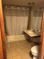 The Round Barn Lodge