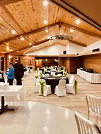 The Round Barn Lodge