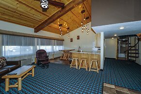 The Round Barn Lodge