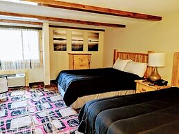 The Round Barn Lodge