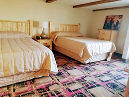 The Round Barn Lodge