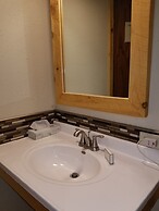 The Round Barn Lodge