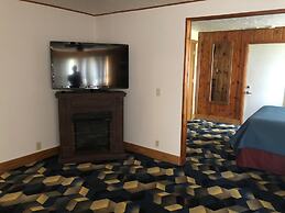 The Round Barn Lodge