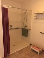 Scully's Manistee Outpost Motel